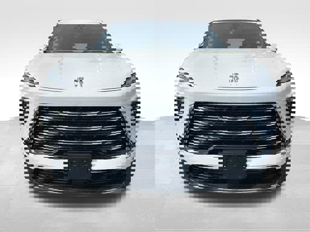 Used 2025 Buick Enclave Preferred AWD/4WD image 2