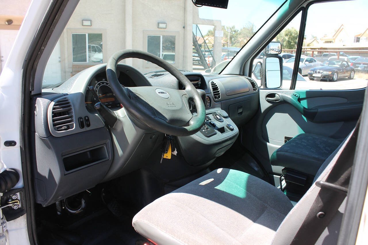 Used 2006 Dodge Sprinter 3500 w/ PWR Convenience Group RWD image 20