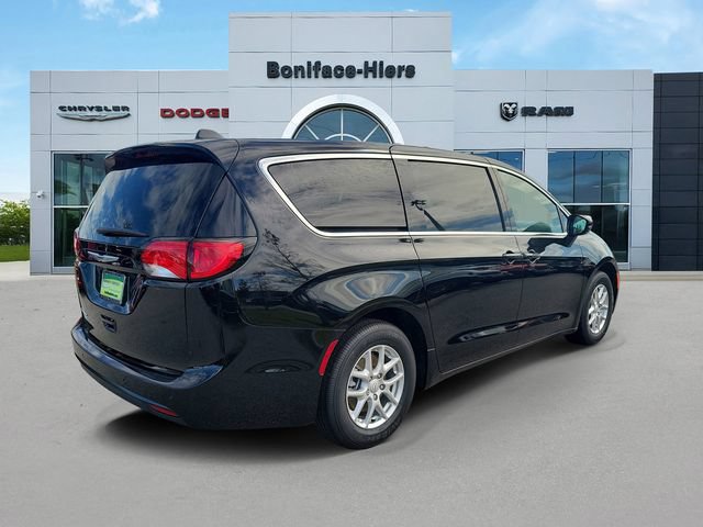 New 2026 Chrysler Voyager LX FWD image 4