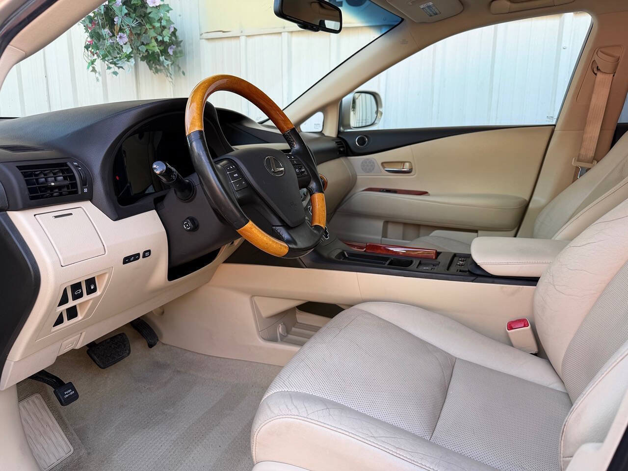 Used 2012 Lexus RX 350 FWD w/ Premium Pkg image 12