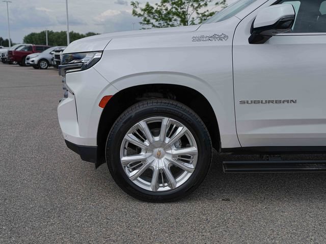 Used 2021 Chevrolet Suburban High Country AWD/4WD image 11