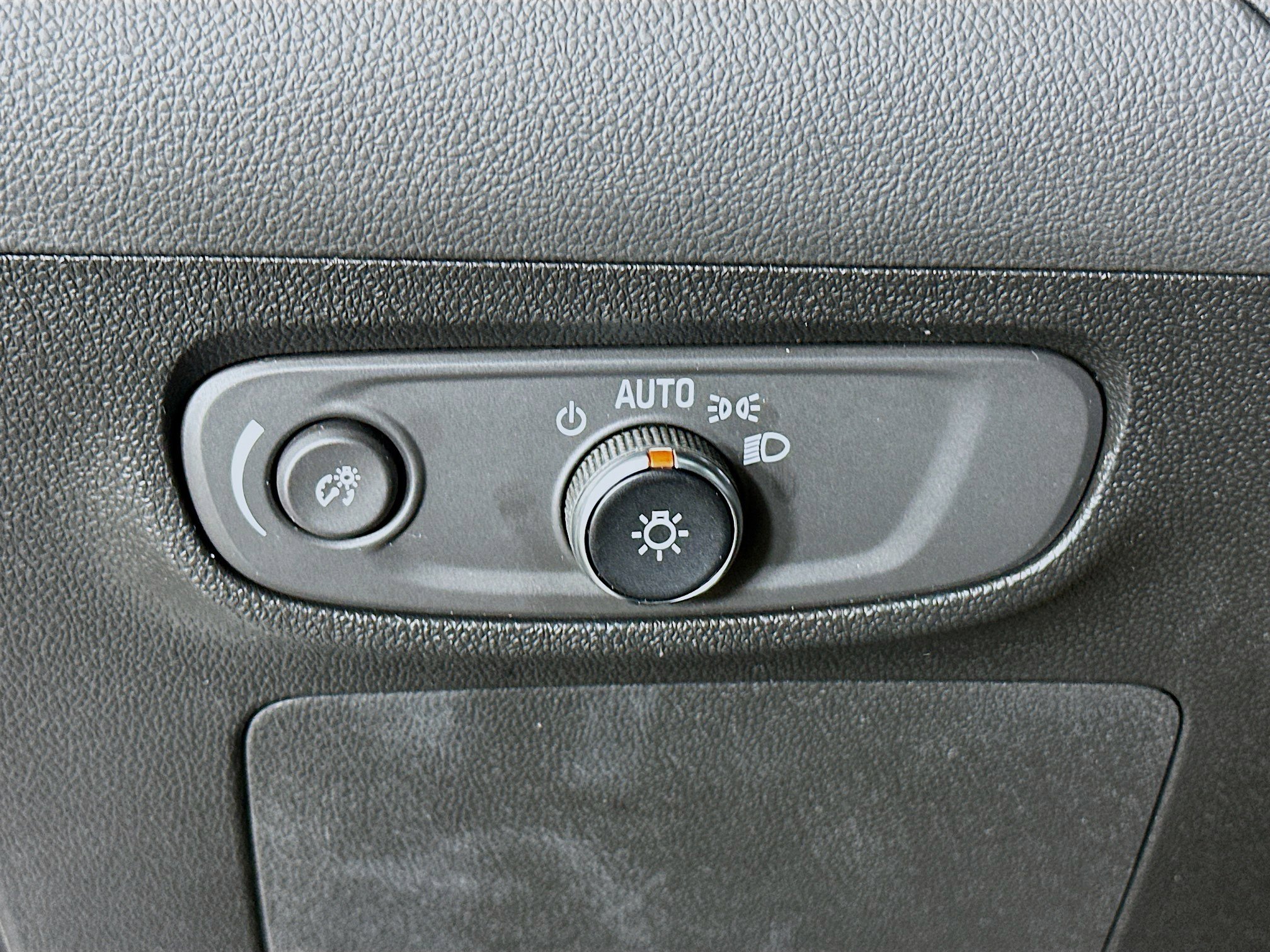 Used 2025 Buick Encore GX Preferred FWD image 17