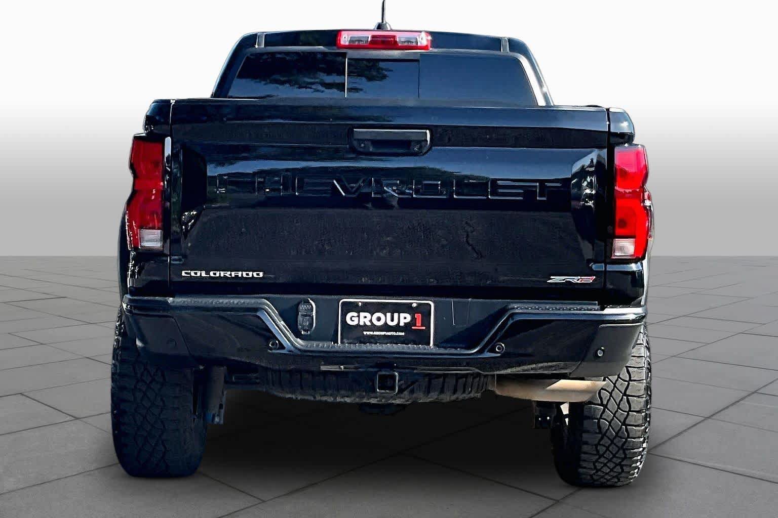 Used 2024 Chevrolet Colorado ZR2 w/ ZR2 Convenience Package III AWD/4WD image 5