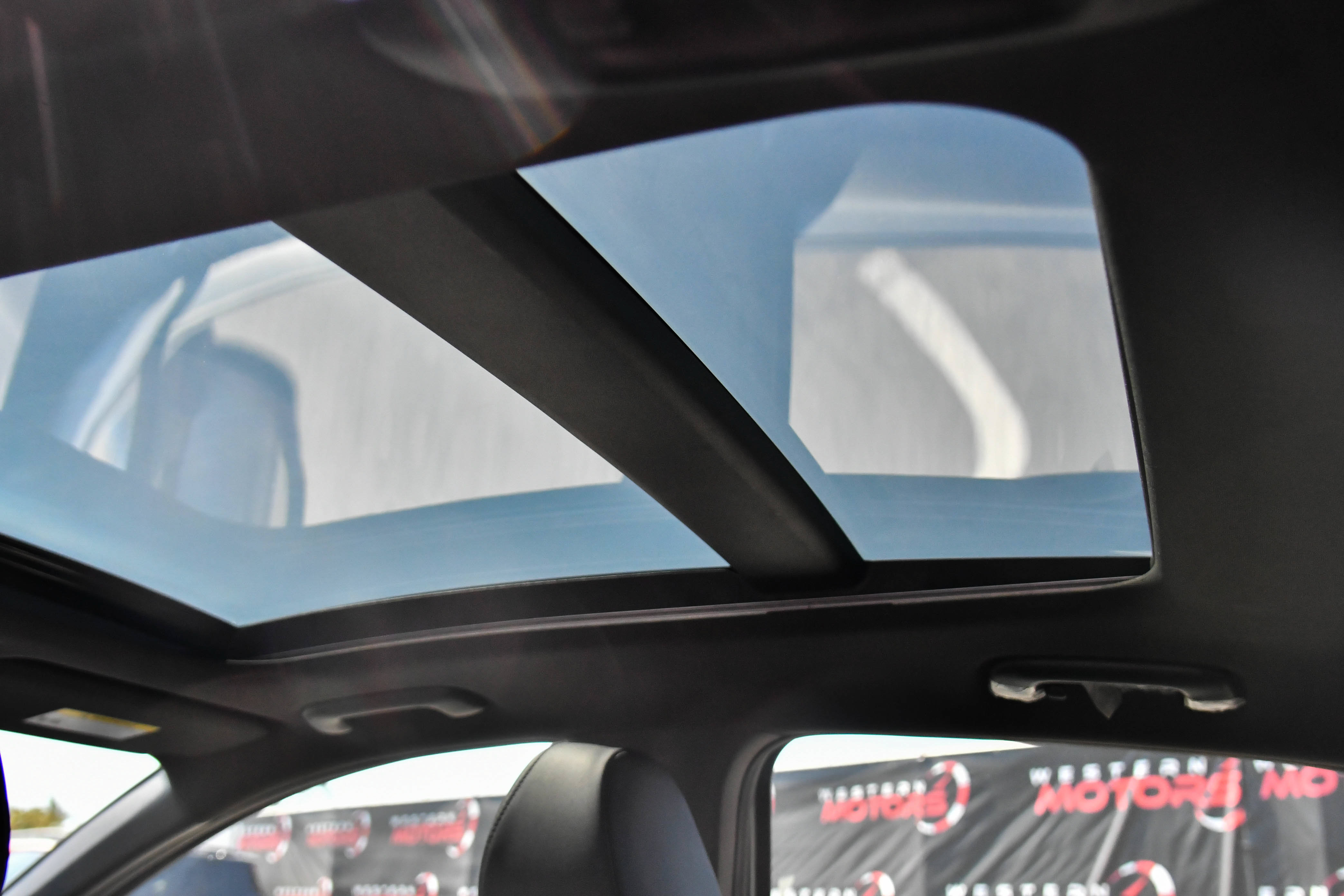 Used 2025 Kia K5 GT-Line w/ GT-Line Premium Package FWD image 39