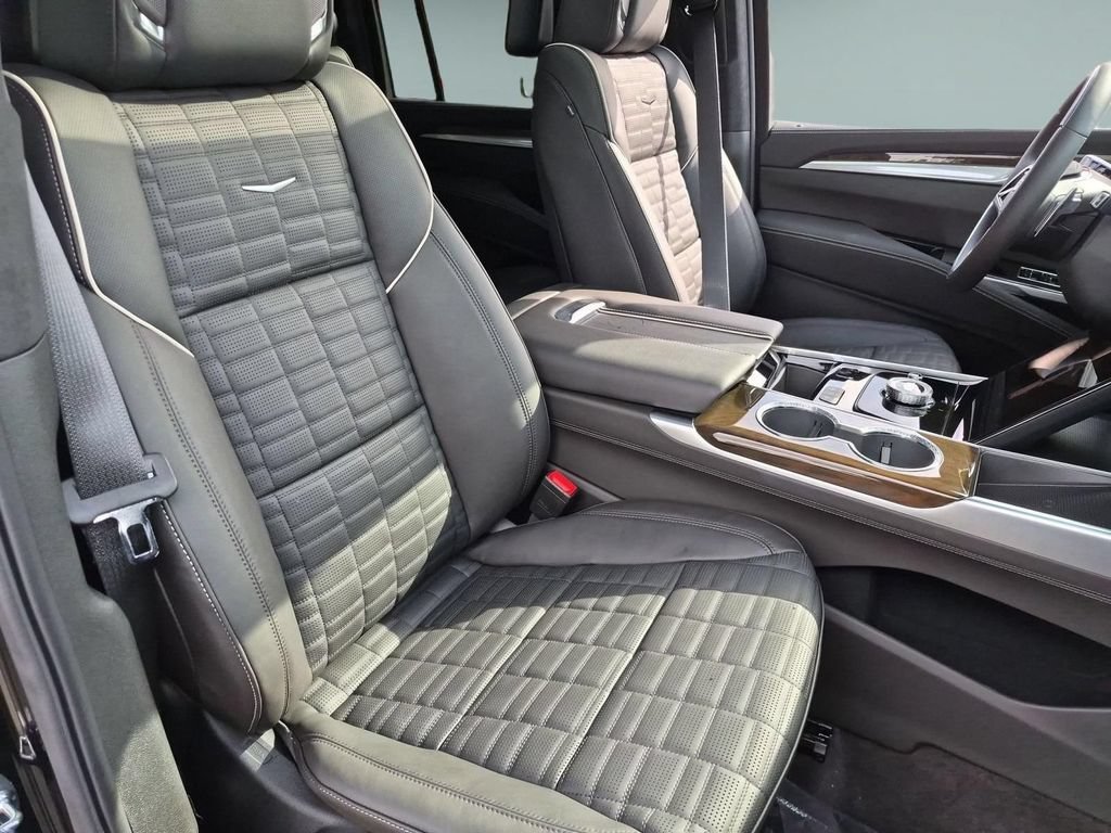 New 2026 Cadillac Escalade ESV Platinum Sport AWD/4WD image 29