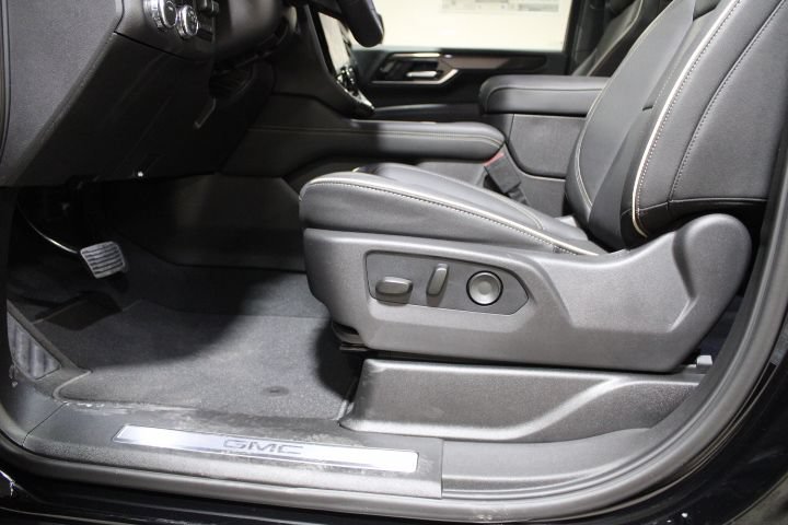 New 2026 GMC Yukon XL Elevation w/ Elevation Premium Package AWD/4WD image 23