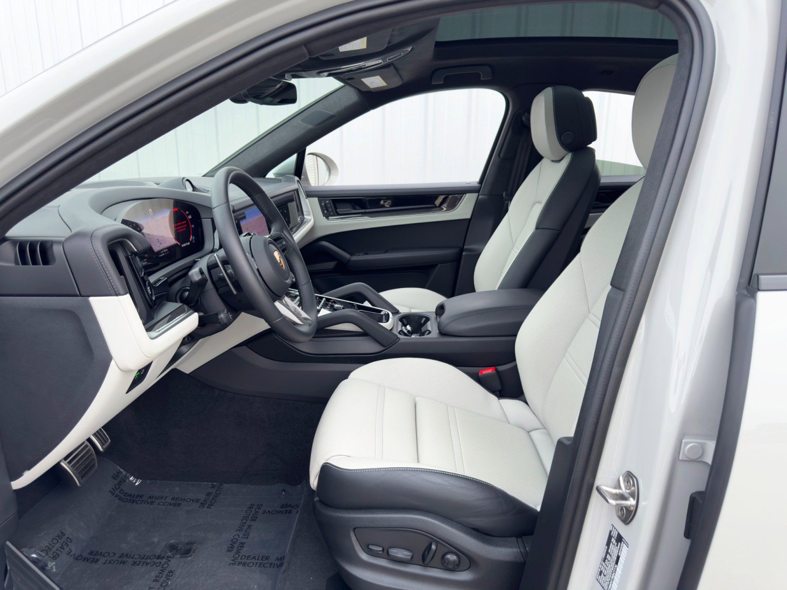 Used 2024 Porsche Cayenne Turbo image 18