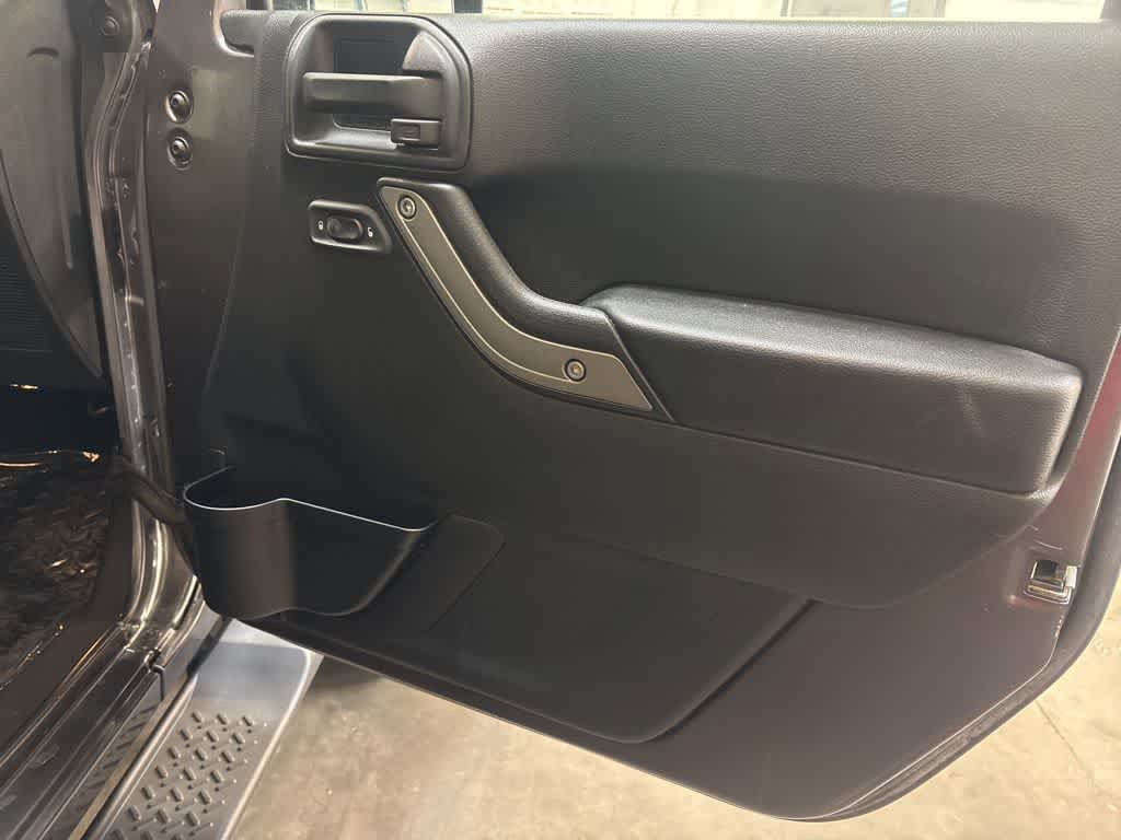 Used 2016 Jeep Wrangler Unlimited Sport w/ Quick Order Package 24S AWD/4WD image 28
