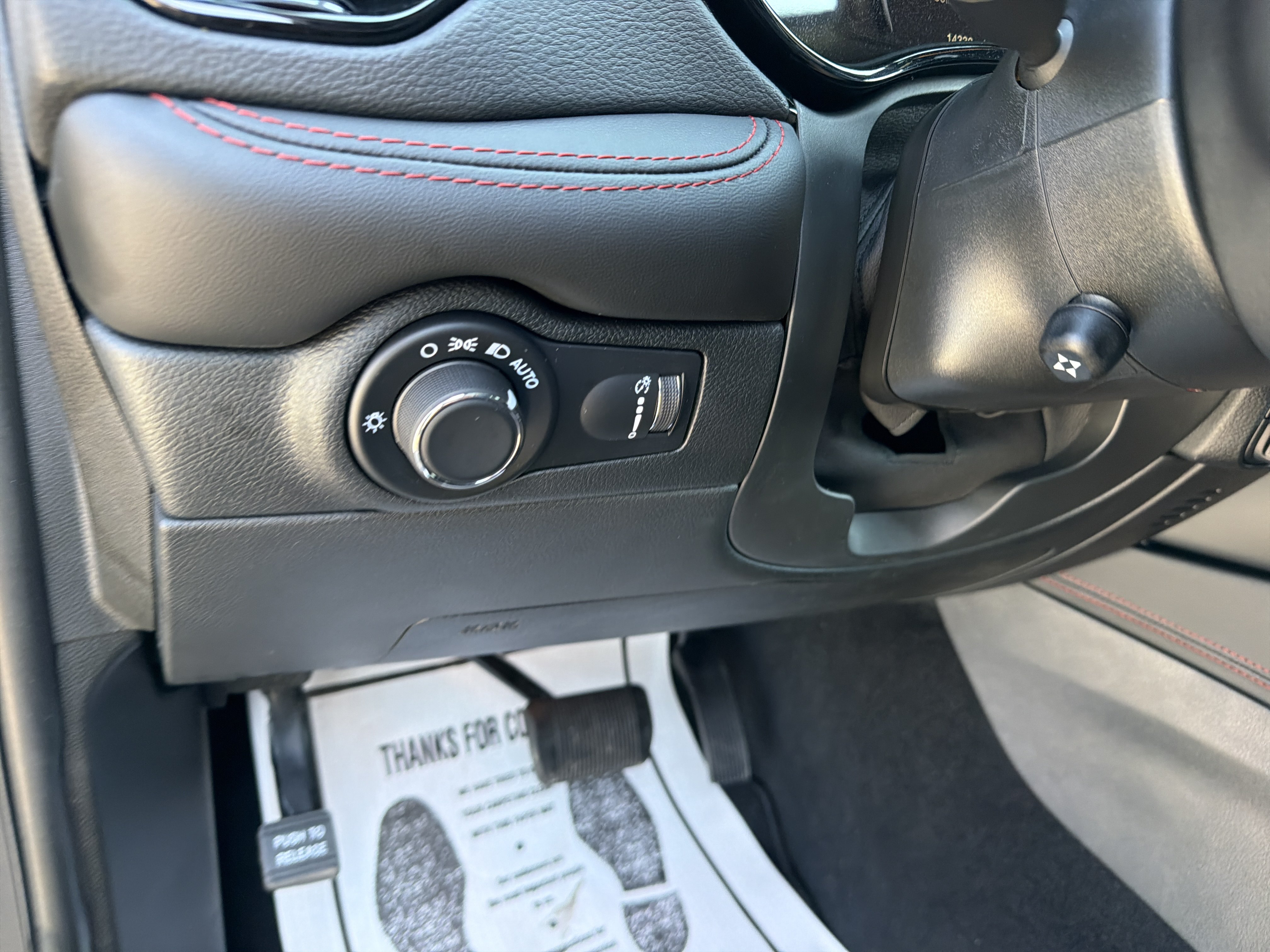 Used 2025 Dodge Durango GT AWD/4WD image 18