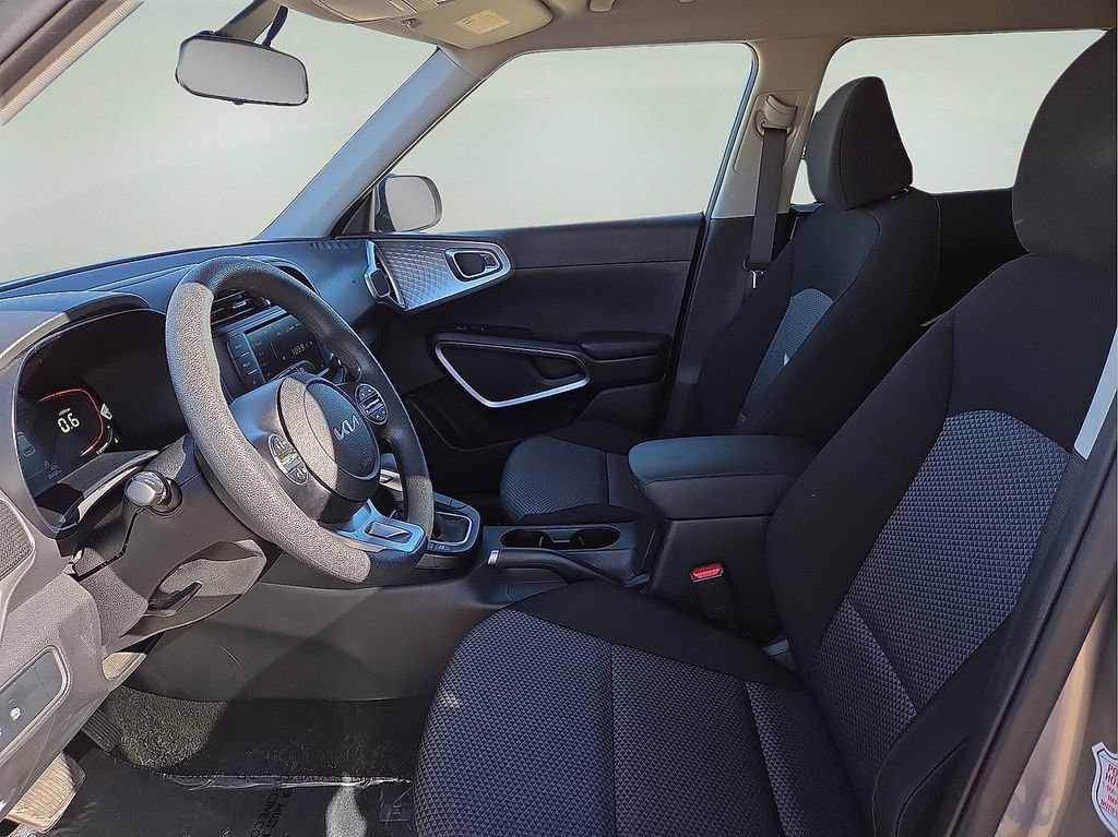 Used 2024 Kia Soul LX w/ Option Group 015 image 23