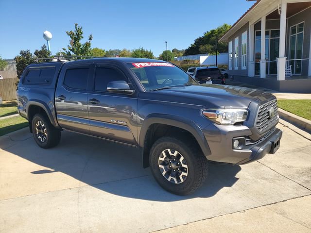 Used 2020 Toyota Tacoma TRD Off-Road w/ Technology Package AWD/4WD image 8
