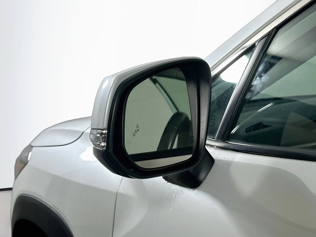 Used 2023 Toyota Corolla Cross XLE FWD image 38