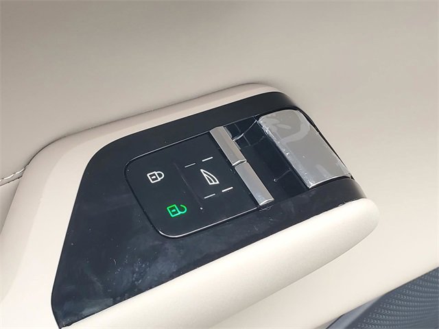 New 2025 Volvo EX90 Ultra image 12