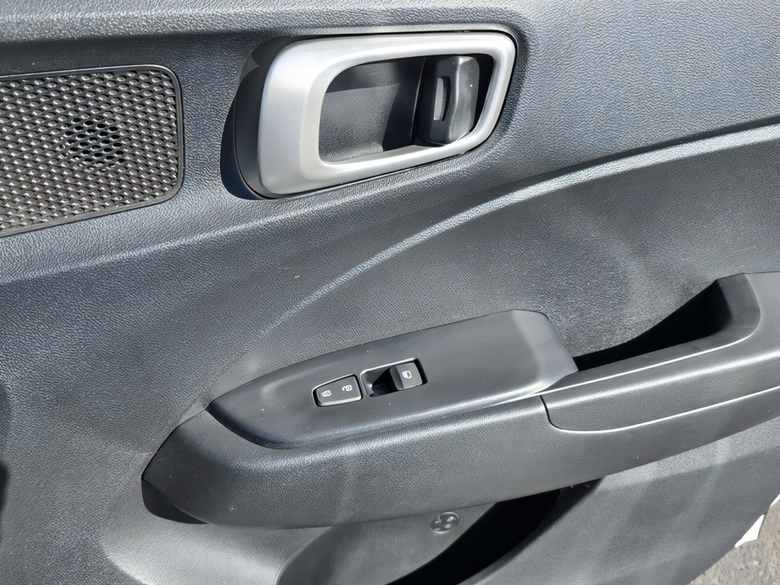 Used 2020 Hyundai Venue SEL w/ Convenience Package image 16