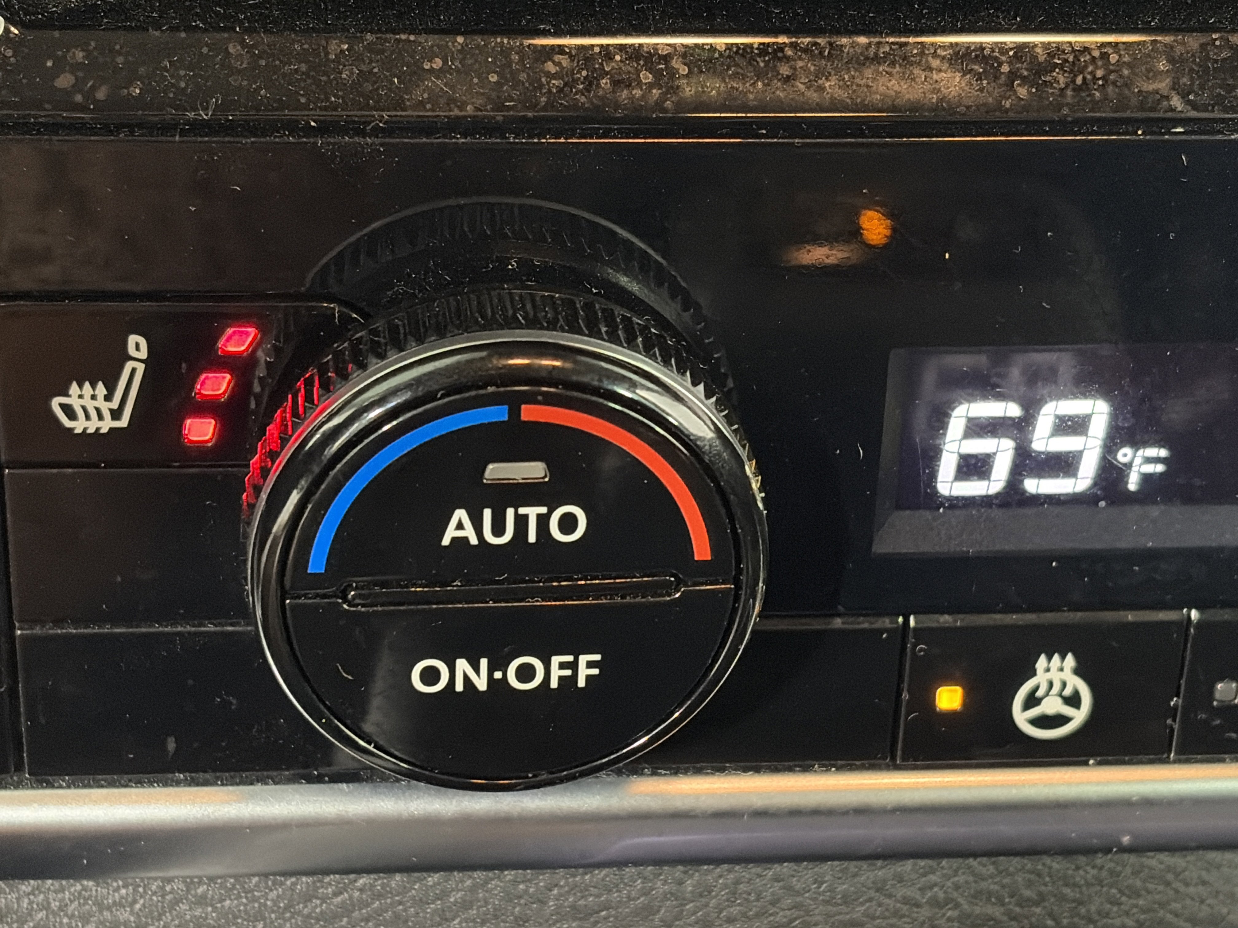 Used 2024 Nissan Rogue SL image 23