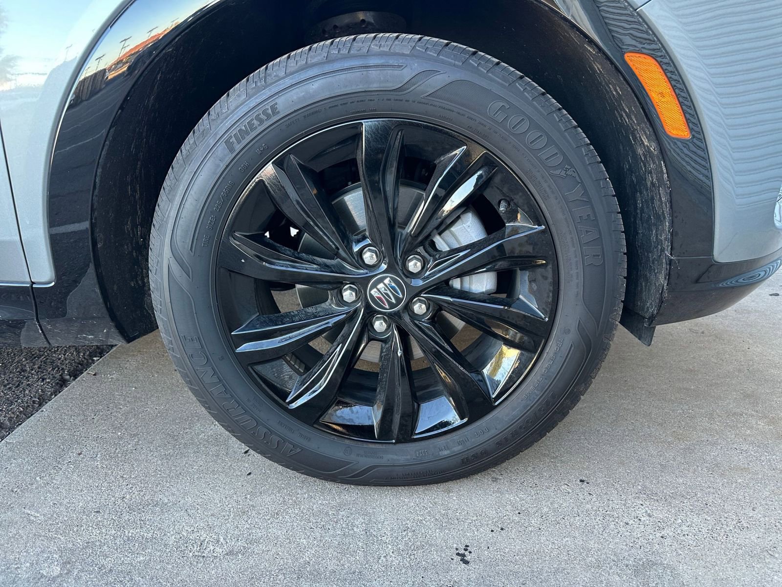 Used 2025 Buick Envista Sport Touring image 28