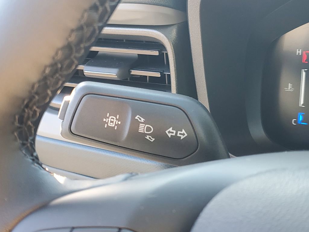 New 2025 Ford Maverick XLT w/ XLT Luxury Package image 11