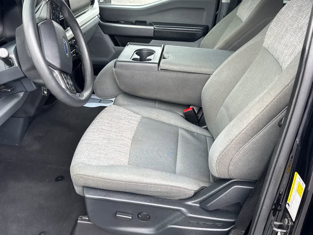 Certified 2025 Ford F250 XLT image 9