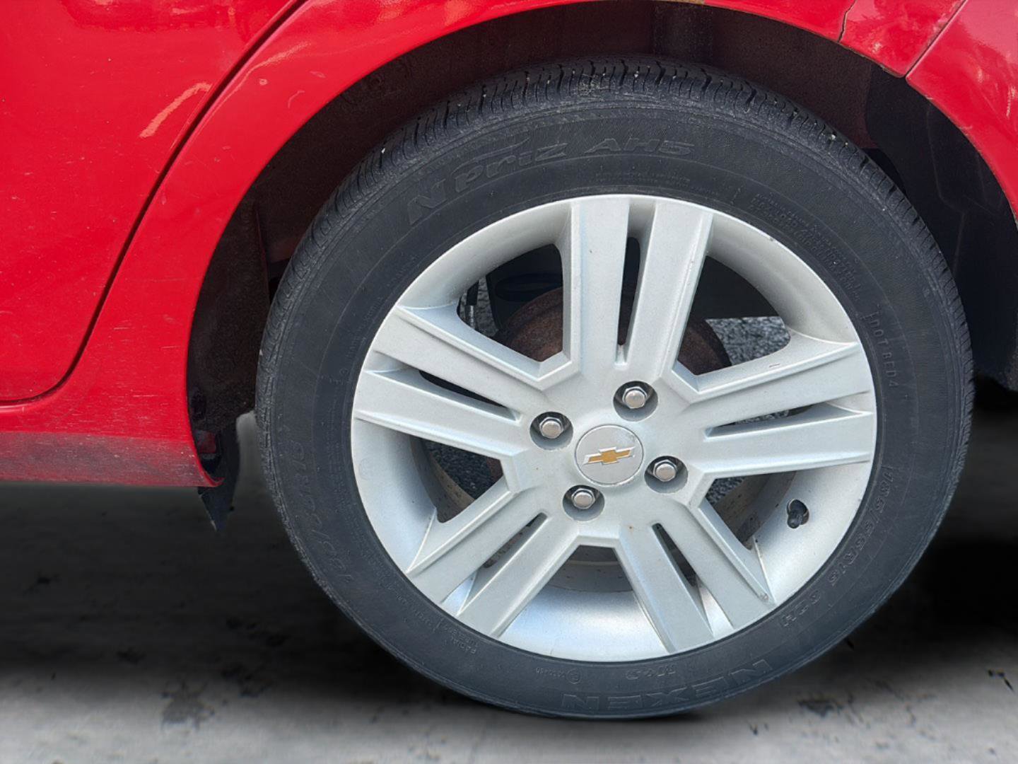 Used 2014 Chevrolet Spark LT FWD image 26