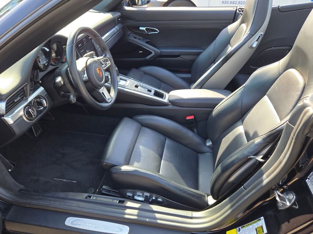 Used 2019 Porsche 911 Carrera S image 25