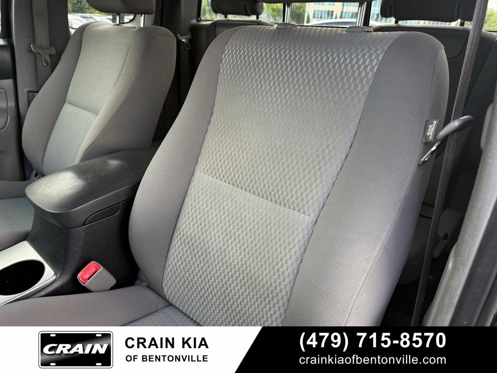 Used 2013 Toyota Tacoma 4x4 Access Cab w/ SR5 Pkg image 23
