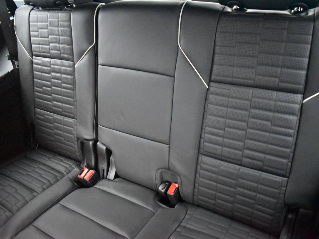 Certified 2026 Cadillac Escalade V w/ LPO, Onyx Lite Package image 31