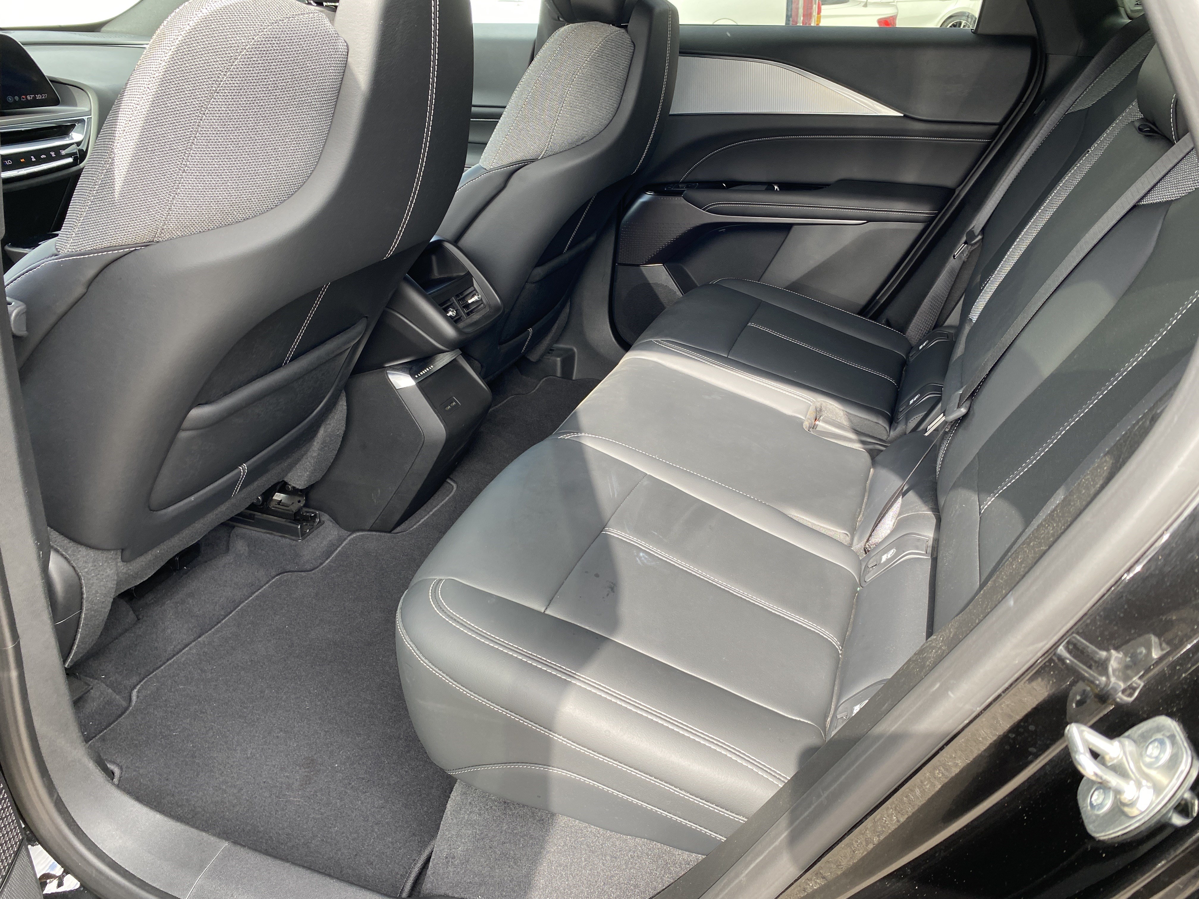 Used 2024 Cadillac Lyriq Tech RWD image 16