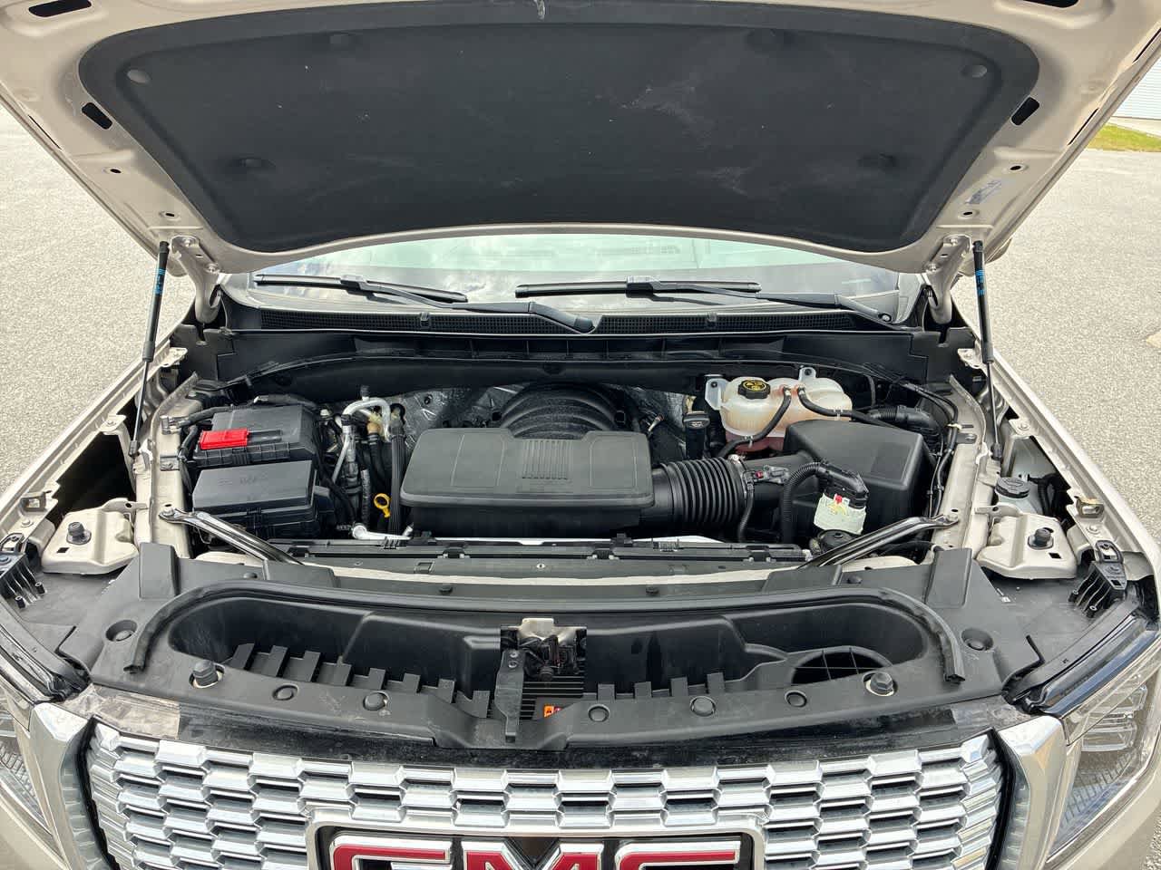 Used 2024 GMC Yukon XL Denali image 30