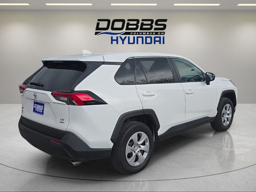 Used 2025 Toyota RAV4 LE AWD/4WD image 5