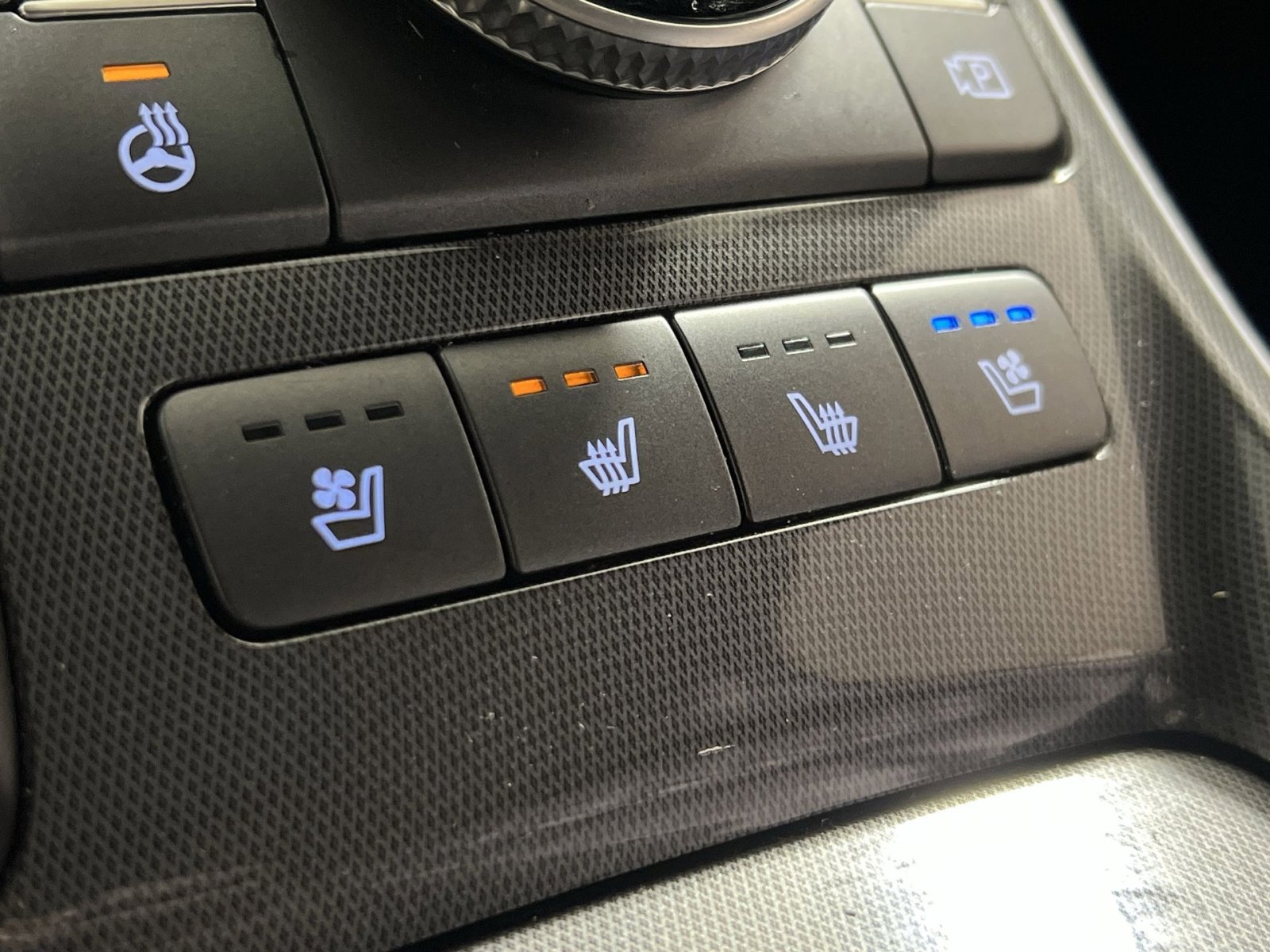 Used 2022 Hyundai Santa Fe Calligraphy image 33