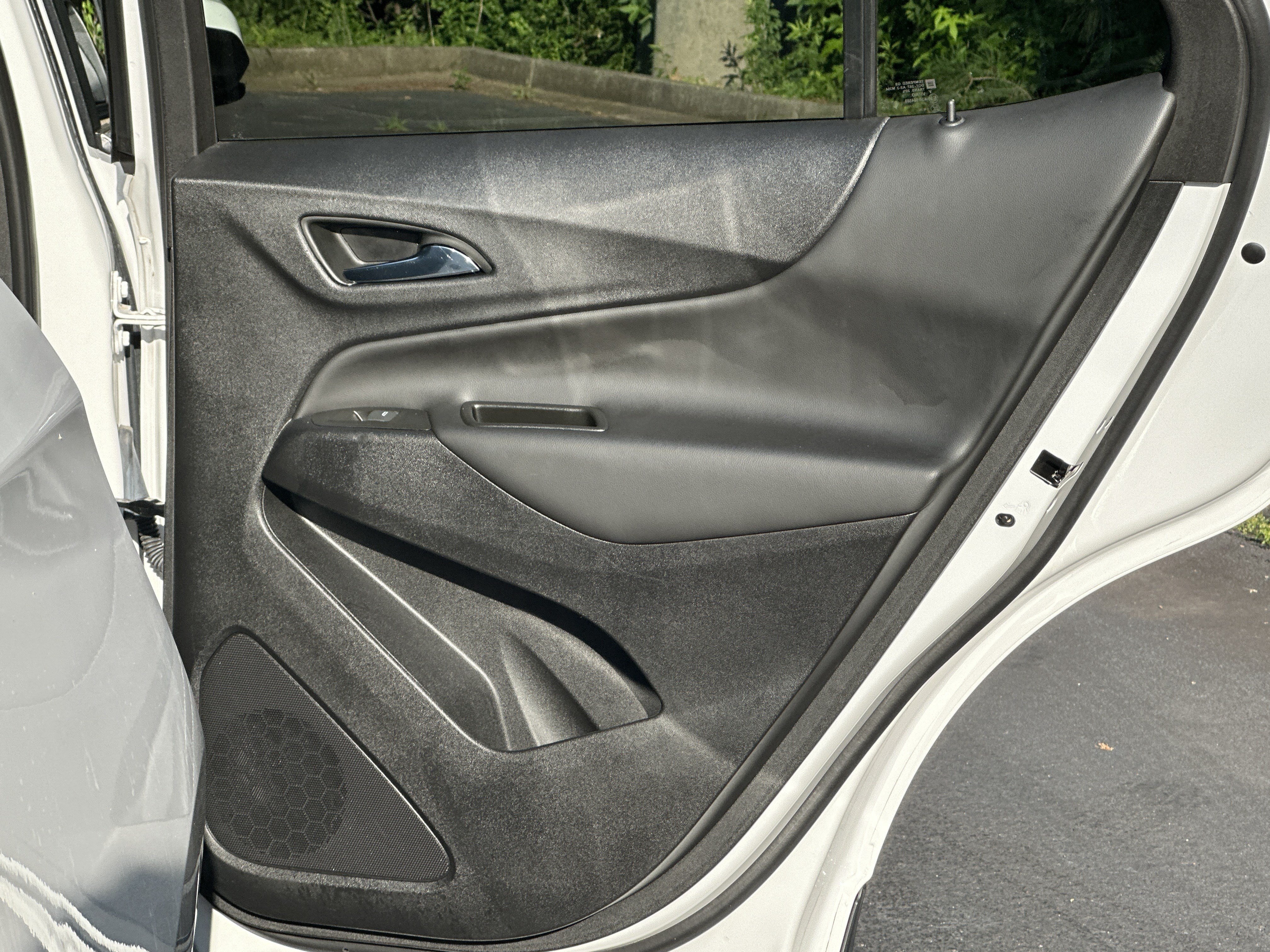 Used 2023 Chevrolet Equinox LT FWD image 16