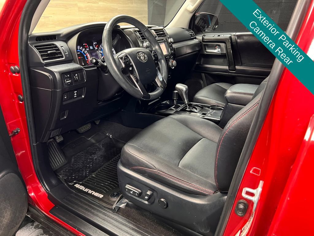 Used 2018 Toyota 4Runner TRD Off-Road Premium image 3