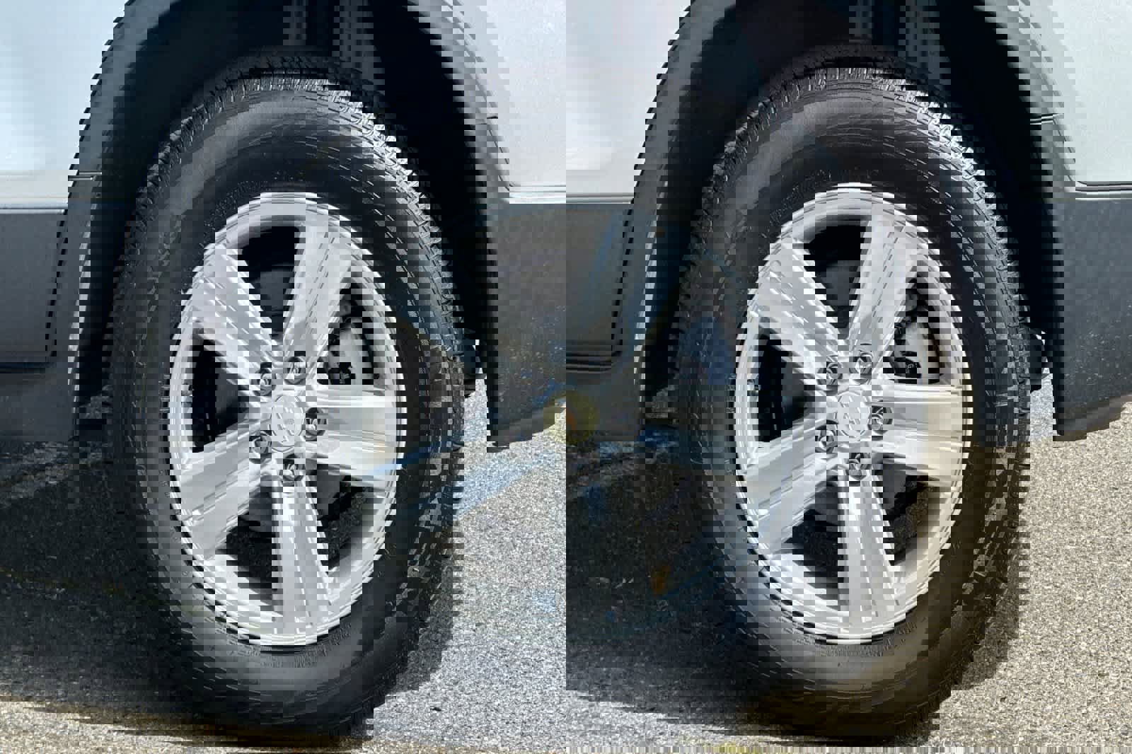 Used 2021 Chevrolet Trax LT image 29