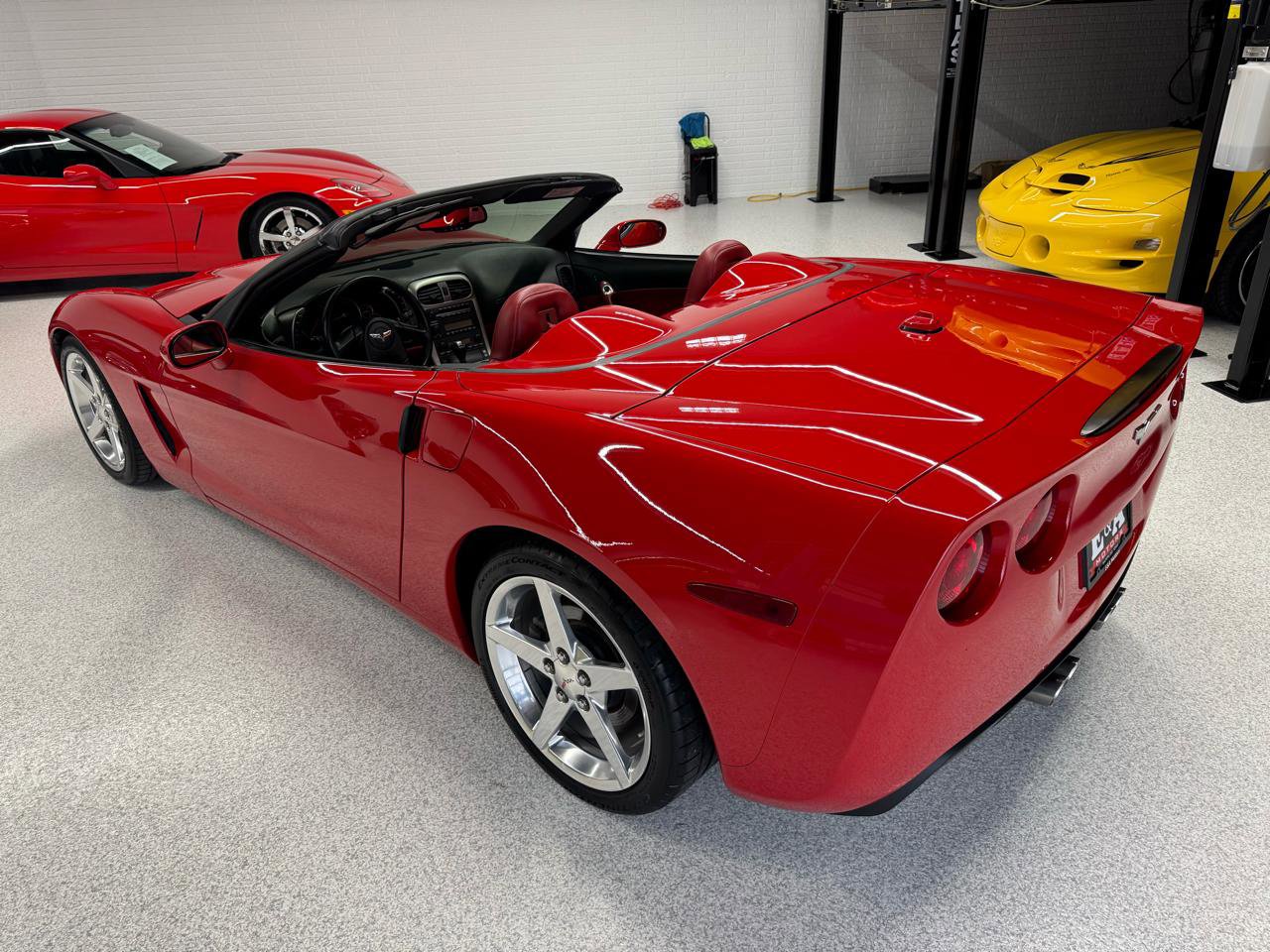 Used 2005 Chevrolet Corvette Convertible w/ Preferred Equipment Group image 10