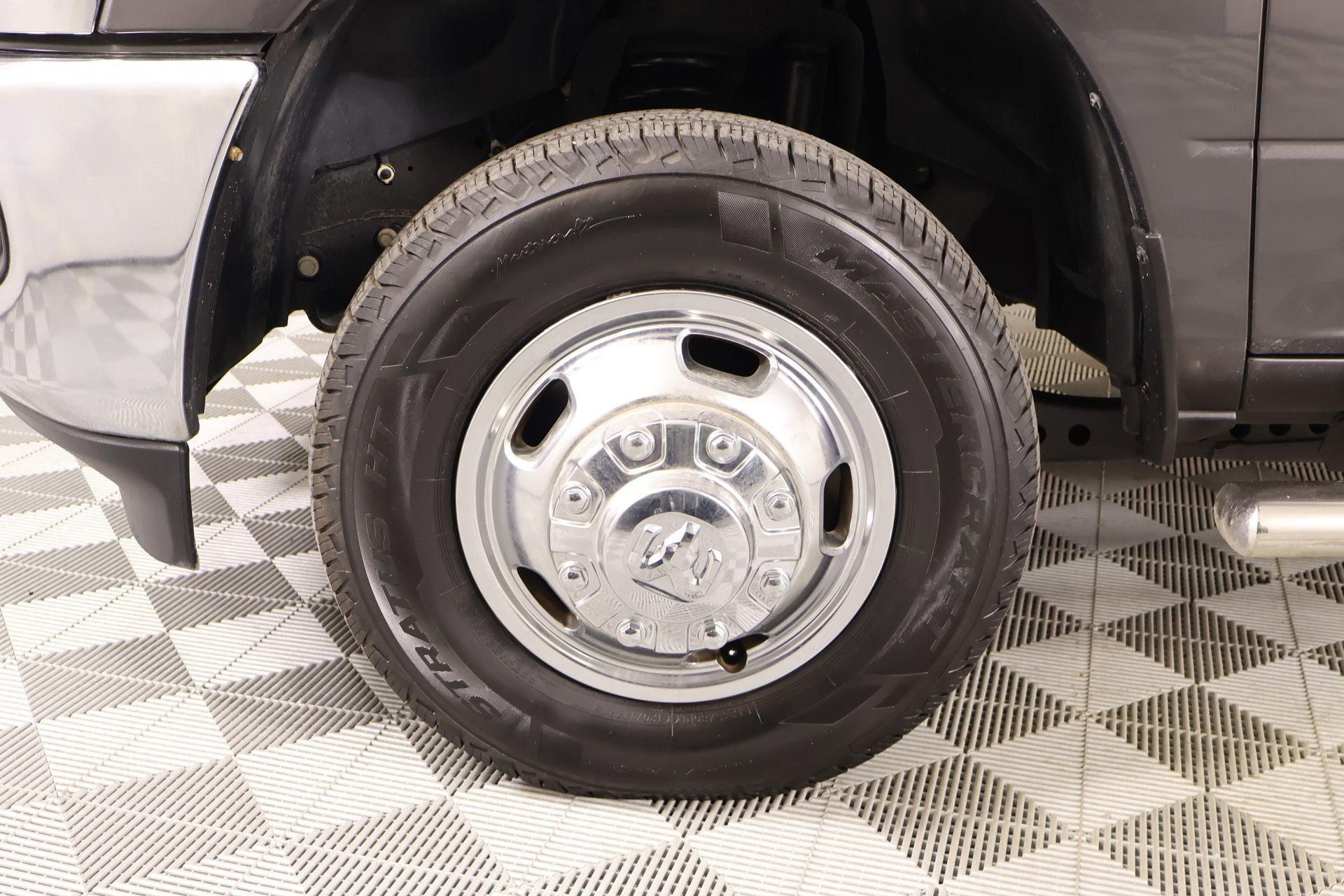 Used 2024 RAM 3500 Tradesman w/ Chrome Appearance Group image 15