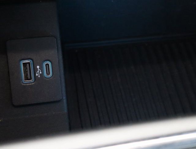 Used 2020 Ford F350 Lariat w/ Lariat Value Package image 38