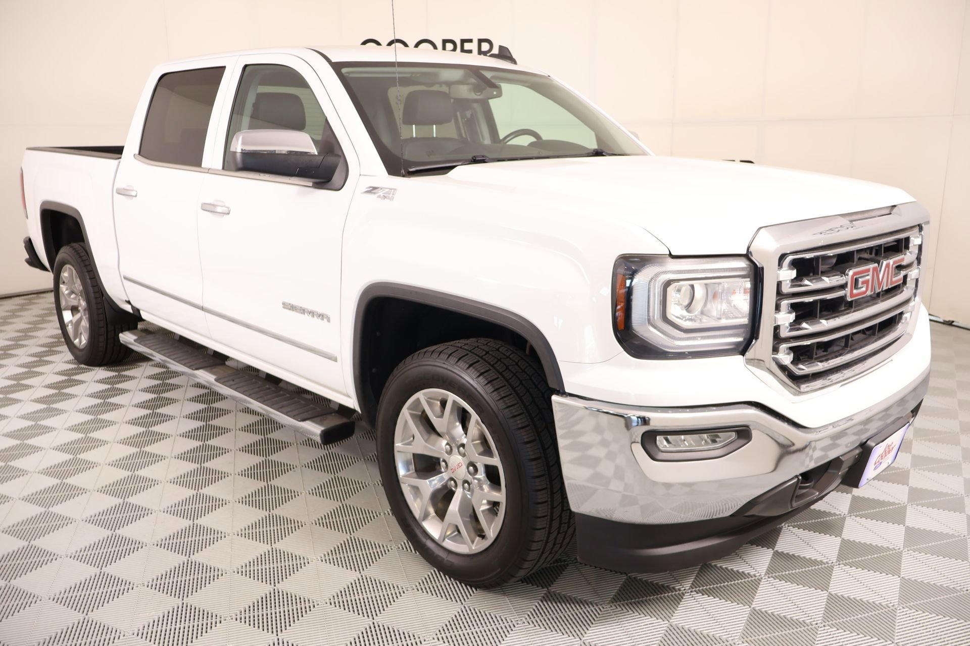 Used 2018 GMC Sierra 1500 SLT w/ SLT Premium Package AWD/4WD image 1