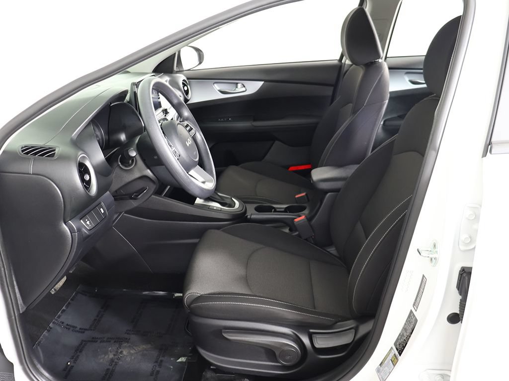 Used 2022 Kia Forte LXS FWD image 28