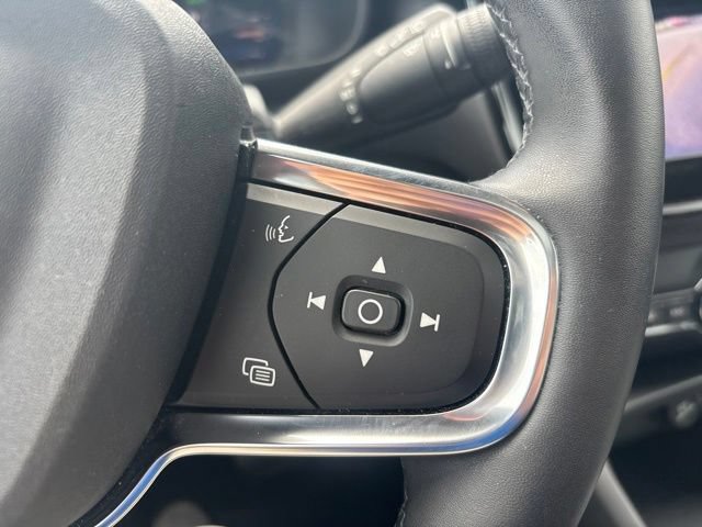 Used 2023 Volvo XC40 Recharge Ultimate AWD/4WD image 16