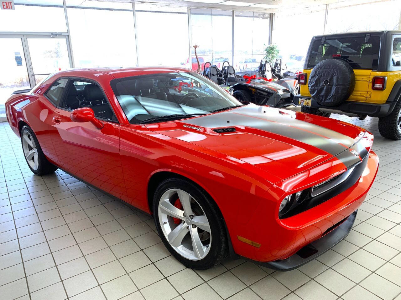 Used 2009 Dodge Challenger SRT8 w/ SRT Option Group II image 4