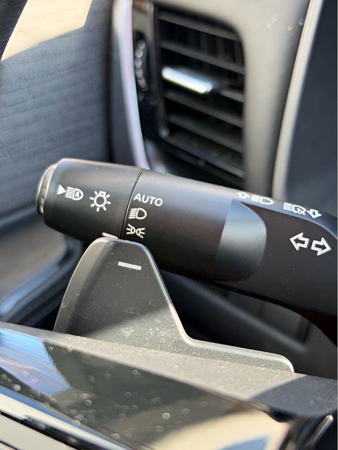 Used 2022 Nissan Rogue SV image 9