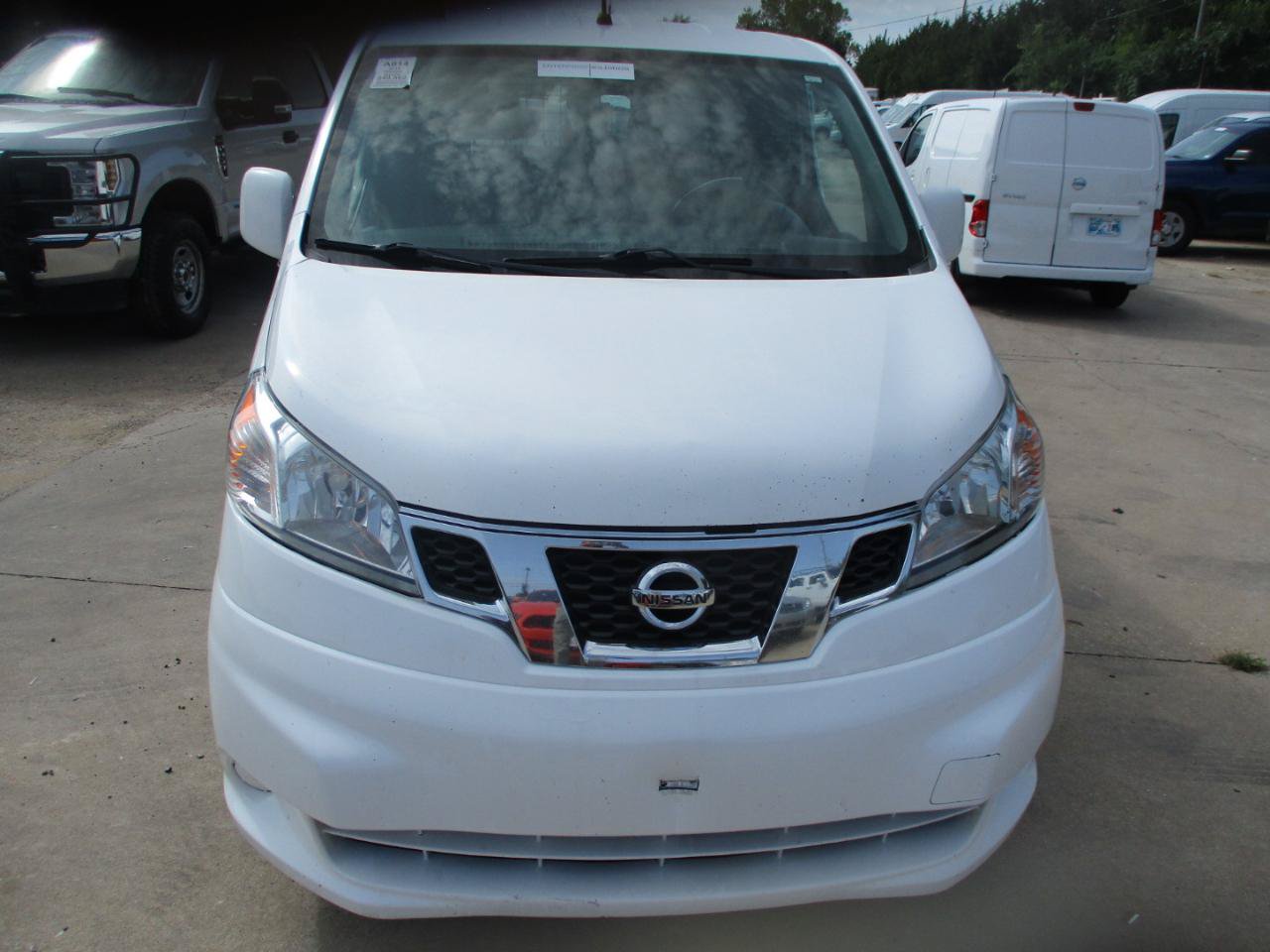 Used 2015 Nissan NV200 SV w/ Back Door Glass Package FWD image 2