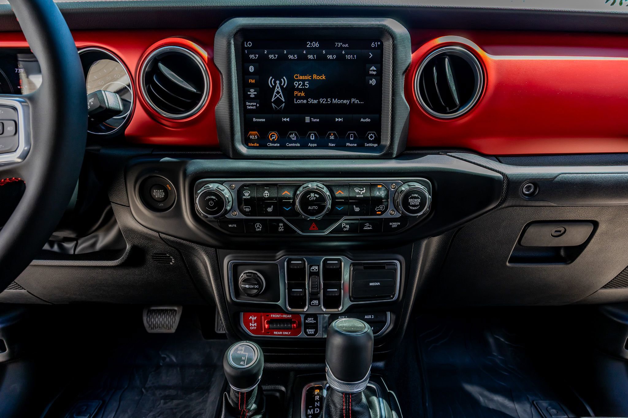 Used 2023 Jeep Gladiator Rubicon w/ LED Lighting Group AWD/4WD image 23