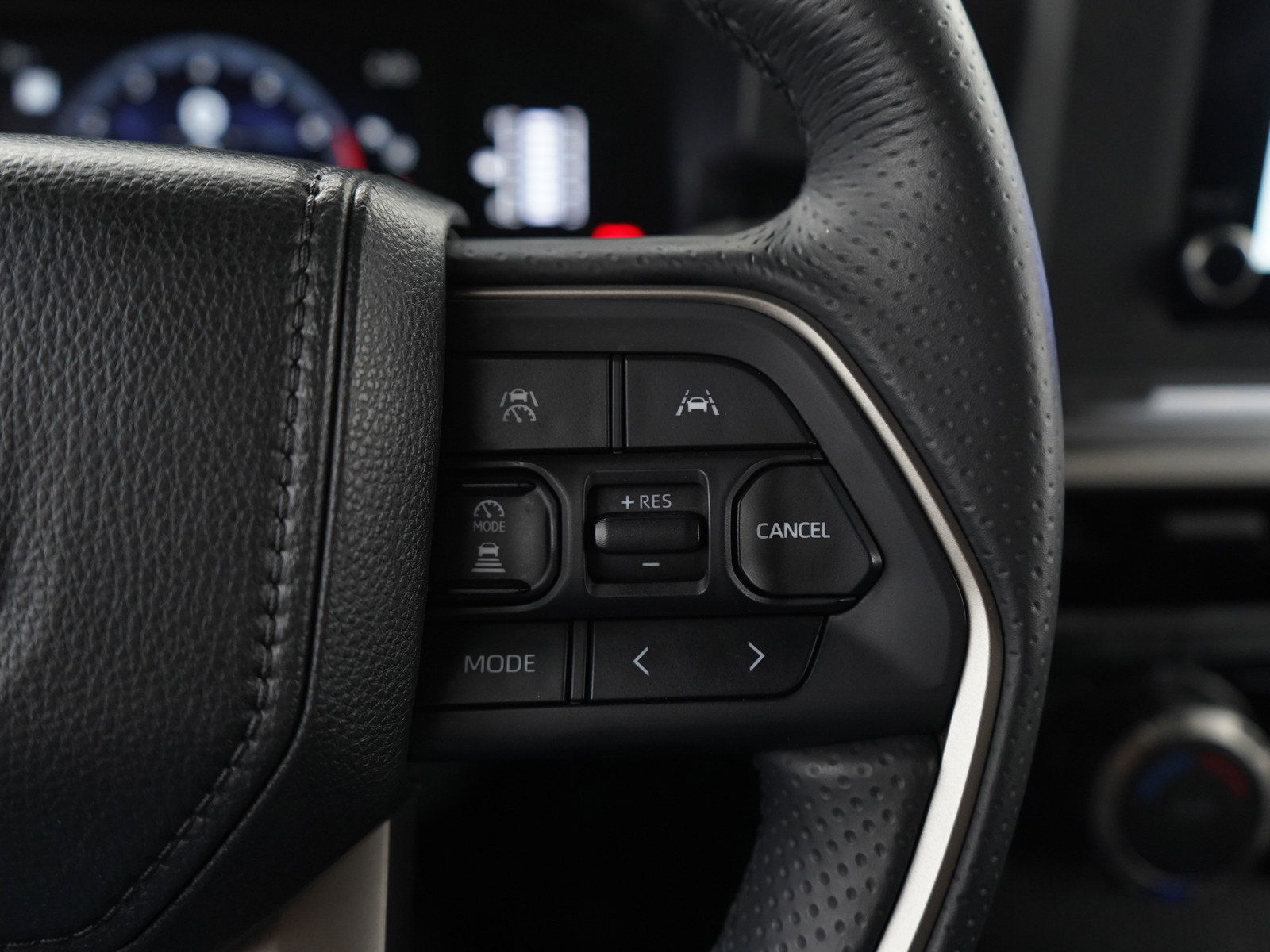 Used 2025 Toyota 4Runner SR5 image 27