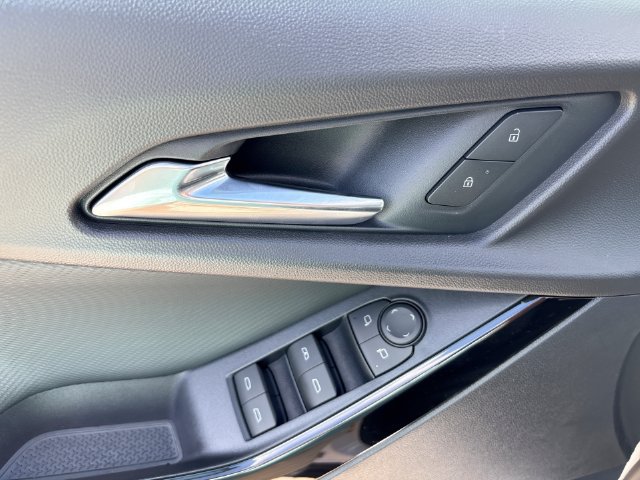 New 2027 Chevrolet Equinox LT w/ Convenience Package II FWD image 13