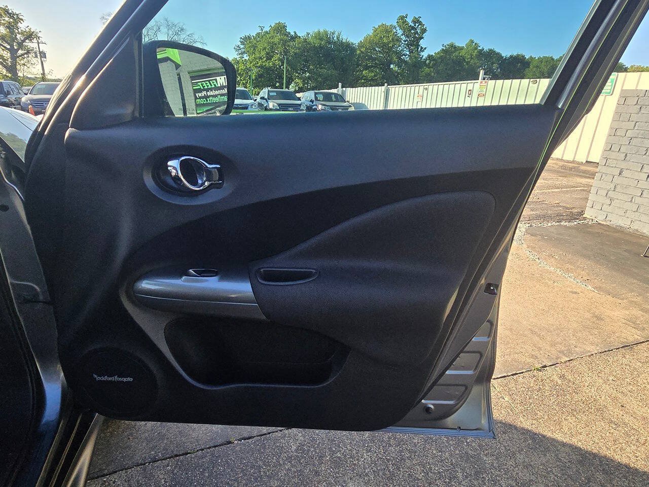 Used 2017 Nissan Juke SV w/ Technology Package FWD image 19
