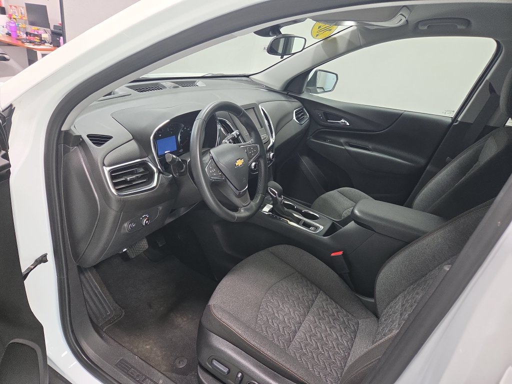 Used 2024 Chevrolet Equinox LT AWD/4WD image 27