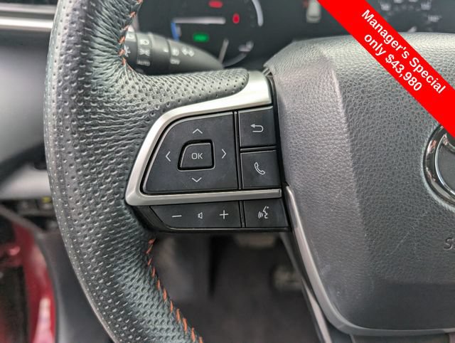 Used 2024 Toyota Sienna XSE AWD/4WD image 15