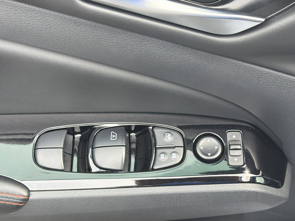 Certified 2025 Nissan Altima 2.5 SR image 18