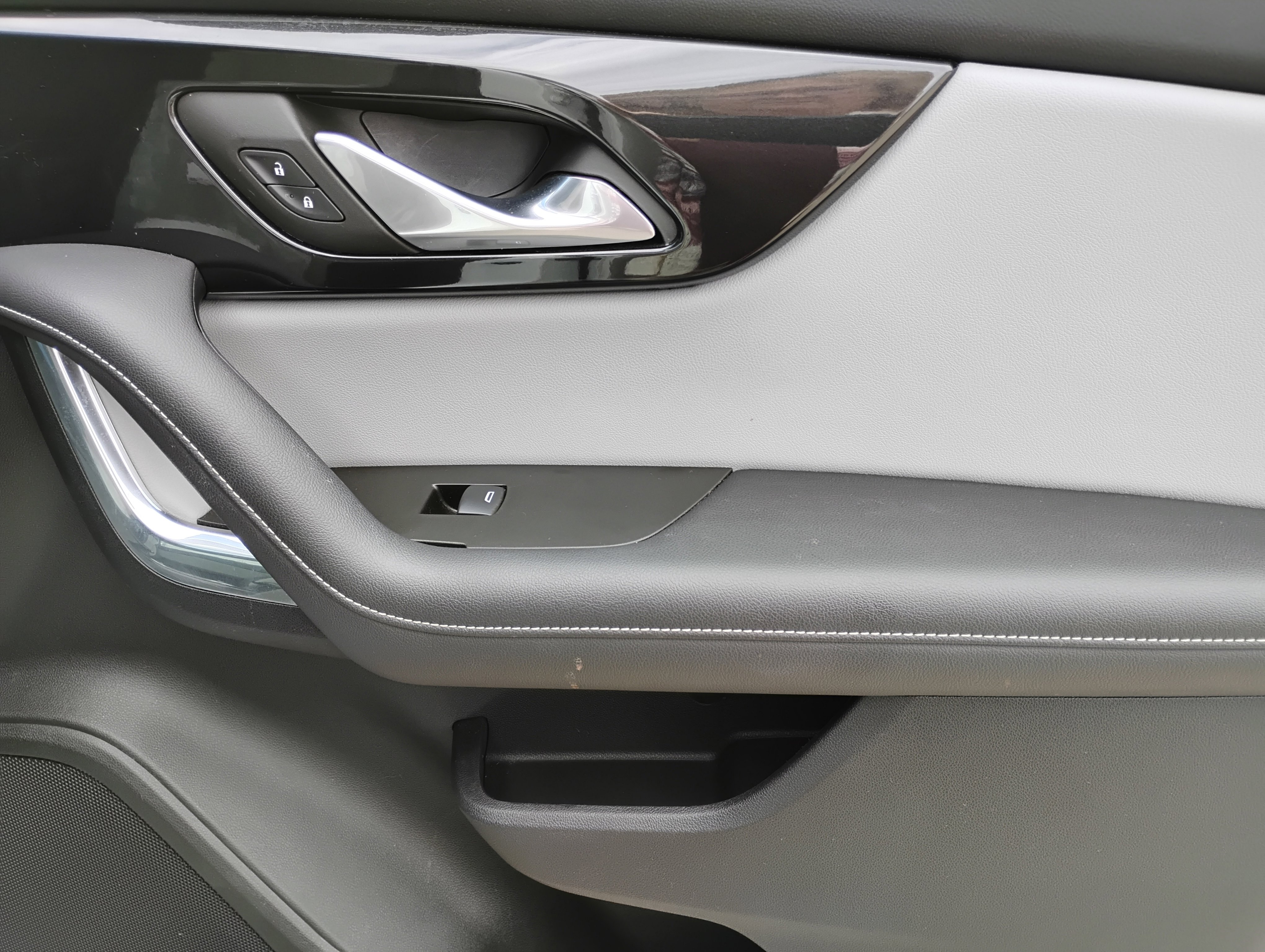 Used 2023 Chevrolet Blazer LT w/ Convenience Package AWD/4WD image 20